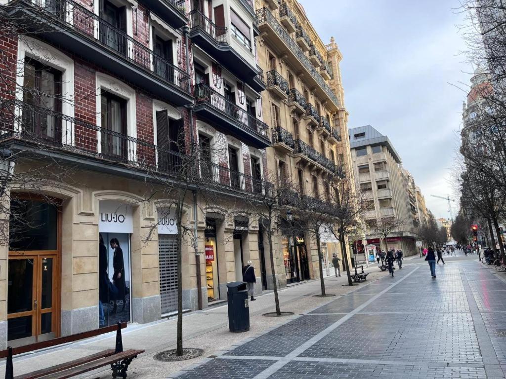 Apartamento Mentura Centro De San Sebastian Parking Free المظهر الخارجي الصورة